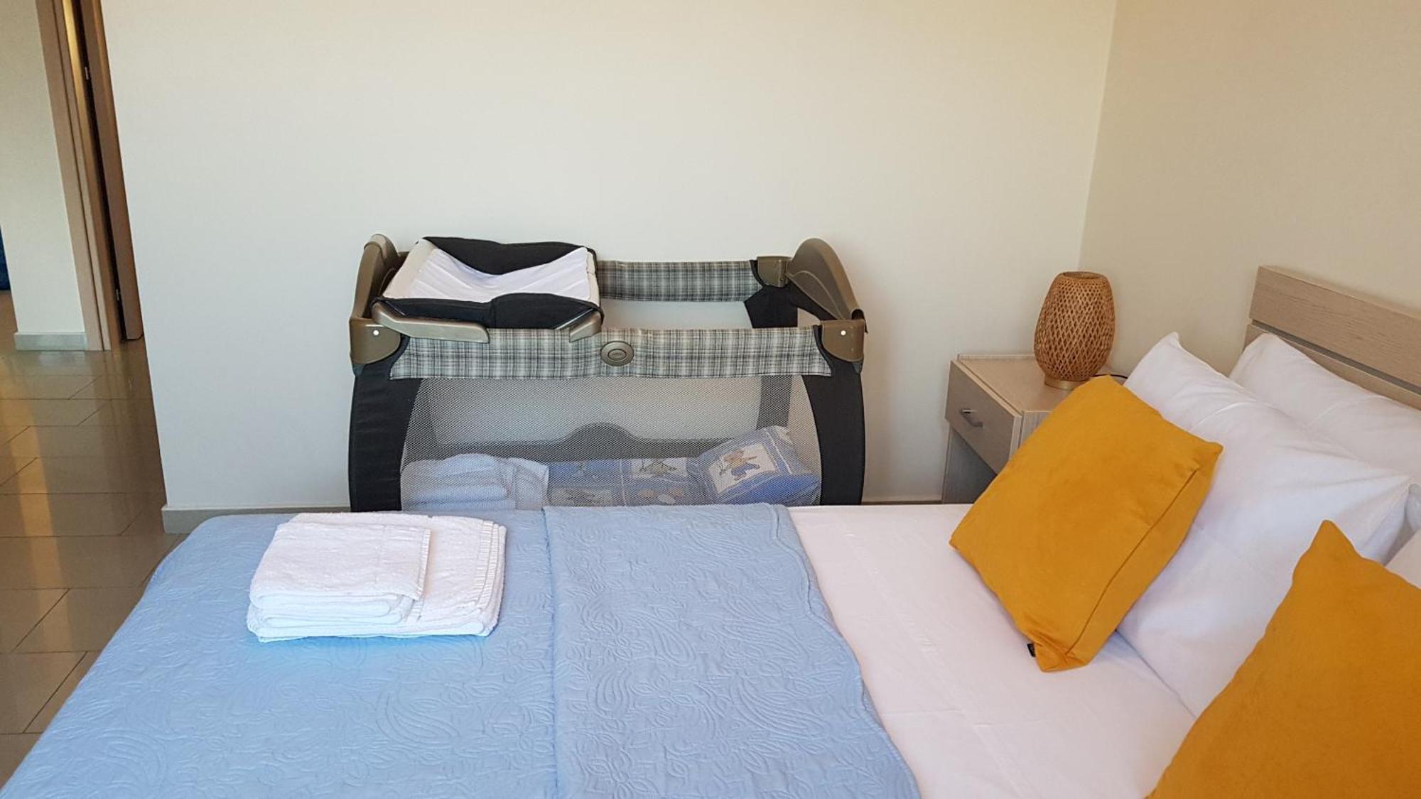 Tranquil Kyklades Bc6, Walk To Beach Paralimni Exterior photo